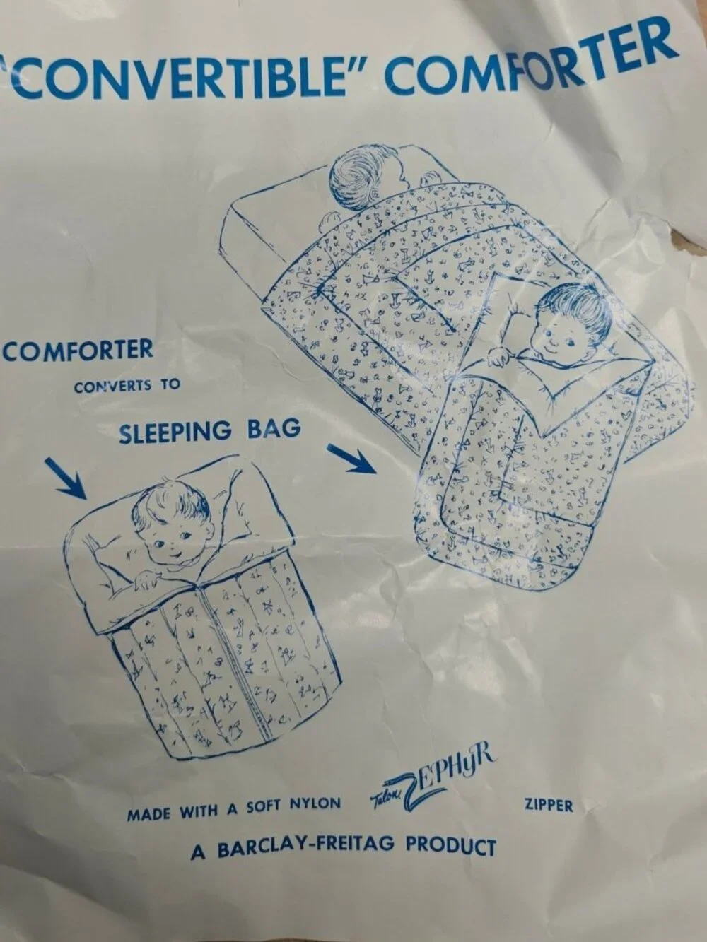 Vintage Wamsutta Convertible Baby Comforter Nylon Puppy Print Barclay-Freitag